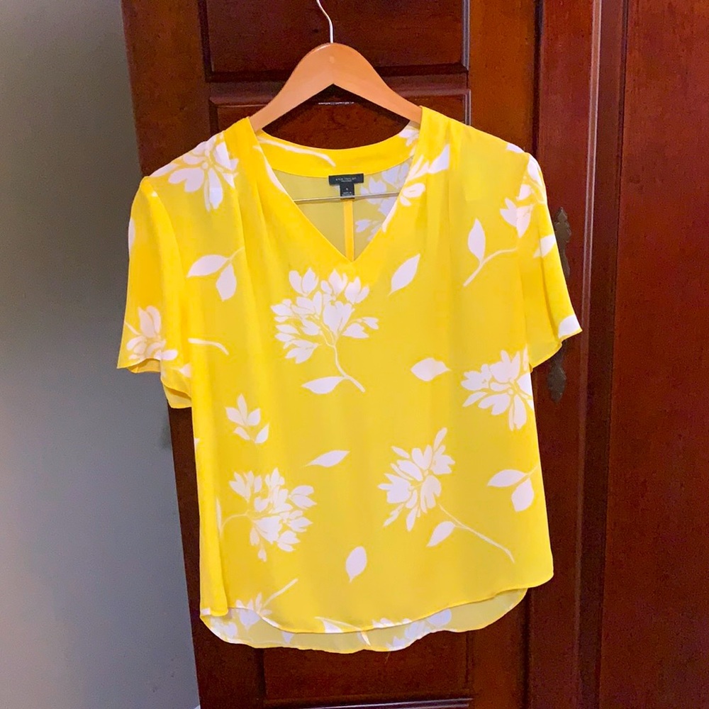 Ann Taylor blouse, never worn, size Medium